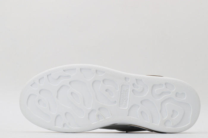 alex mcqu sneakers