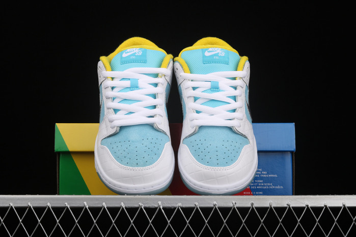 ftc x nike sb dunk low dh7687-400