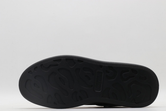 alex mcqu sneakers