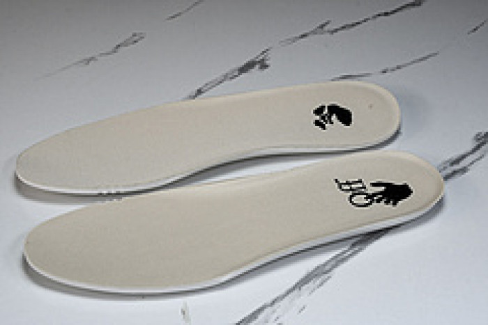 of sneakers ow-40