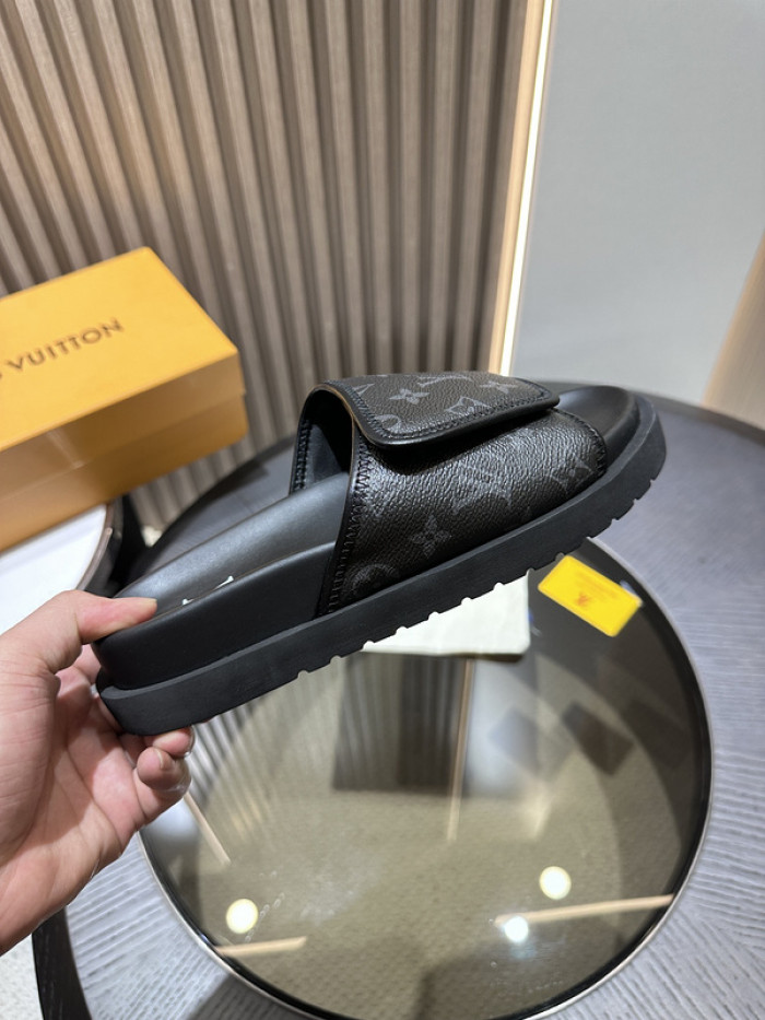 lovt sandal